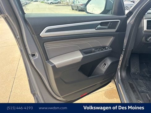 Used 2021 Volkswagen Atlas Cross Sport SEL R-Line w/ Cross Sport MDO Package image 22