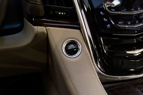 Used 2015 Cadillac Escalade Premium image 13