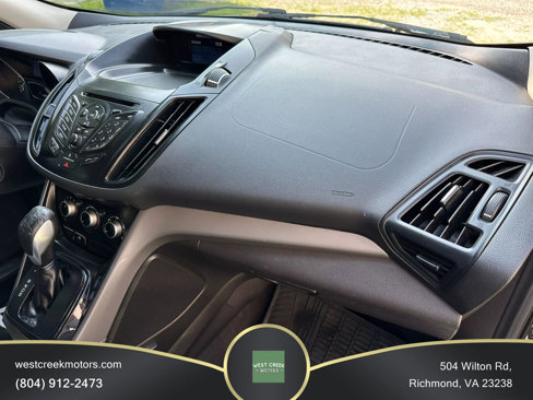 Used 2015 Ford Escape SE image 12