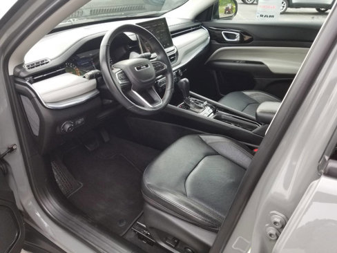Certified 2022 Jeep Compass Limited image 9