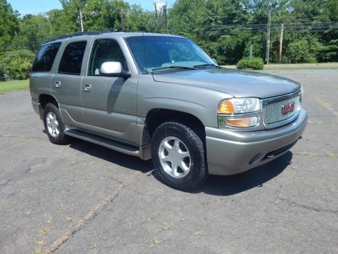 Used 2002 GMC Yukon Denali image 6