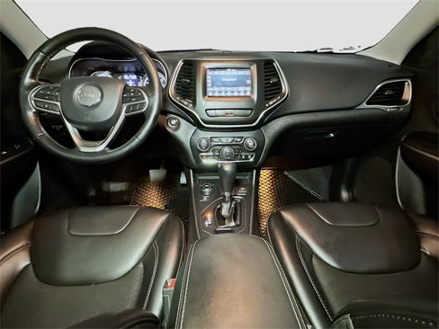 Used 2020 Jeep Cherokee Latitude Plus w/ Cold Weather Group image 9