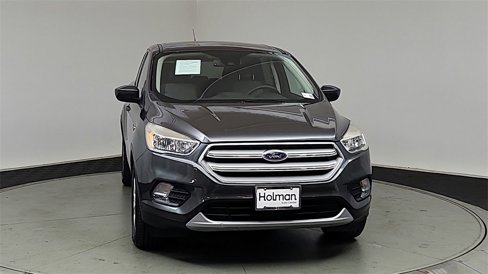 Used 2019 Ford Escape SE image 2