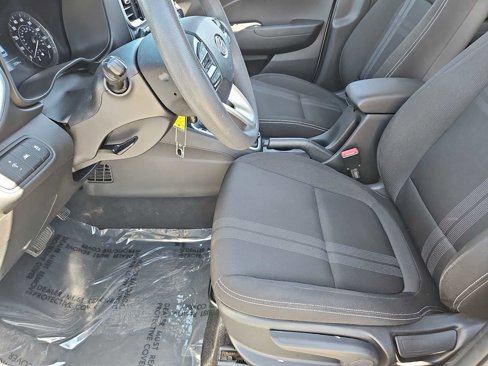 Used 2020 Hyundai Venue SEL image 16