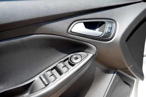 Used 2017 Ford Focus SE image 8