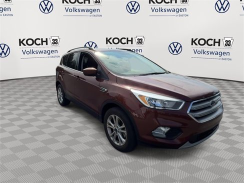 Used 2018 Ford Escape SE image 2