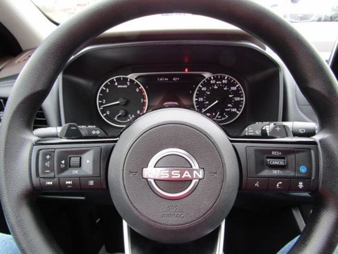 Used 2022 Nissan Rogue SV image 19