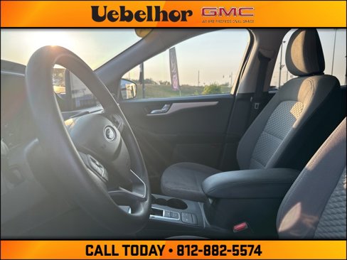 Used 2020 Ford Escape SE image 21