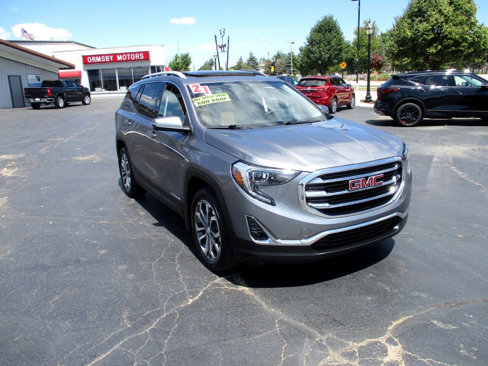 Used 2021 GMC Terrain SLT image 1