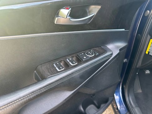 Used 2016 Kia Sorento LX w/ LX Convenience Package image 31