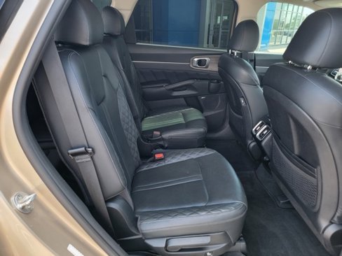 Used 2021 Kia Sorento SX Prestige image 18