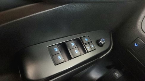 Used 2017 Toyota Highlander XLE image 21