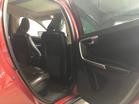 Used 2011 Volvo XC60 T6 image 15