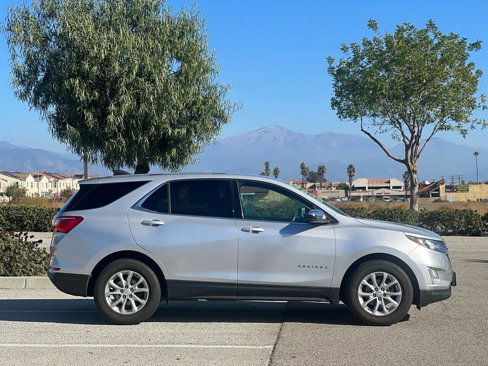 Used 2018 Chevrolet Equinox LT image 2