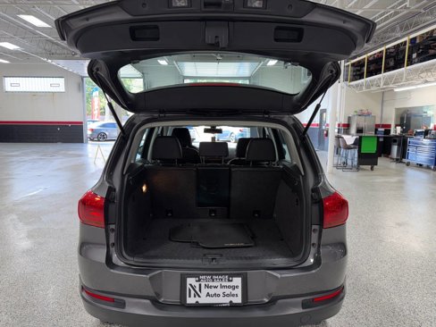 Used 2016 Volkswagen Tiguan S image 25