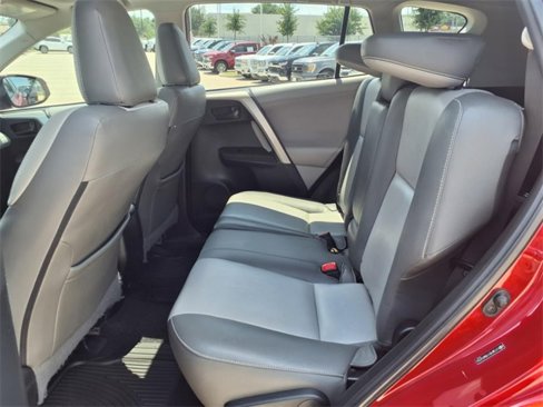 Used 2013 Toyota RAV4 XLE image 19