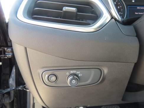 Used 2023 Chevrolet Equinox LT w/ Driver Convenience Package image 19