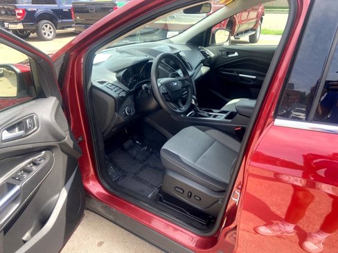 Used 2019 Ford Escape SE image 12