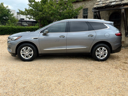 Used 2020 Buick Enclave Essence image 4