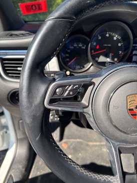 Used 2018 Porsche Macan image 11