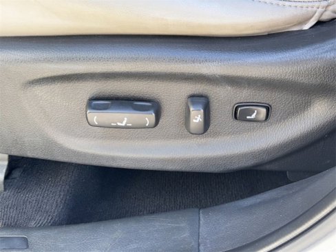 Used 2014 Kia Sorento SX image 14