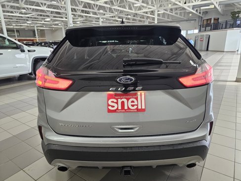 Used 2022 Ford Edge Titanium image 4