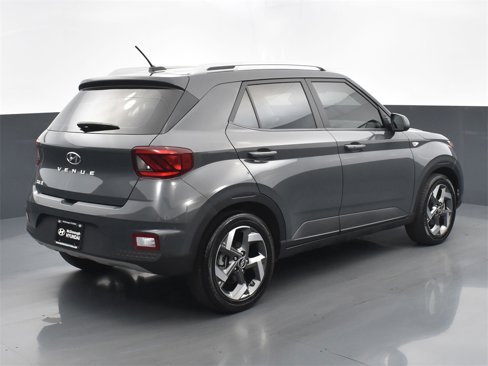 Certified 2024 Hyundai Venue SEL image 3