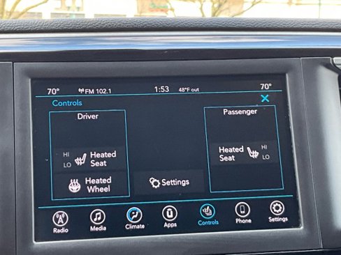 Used 2020 Chrysler Pacifica Touring-L image 24