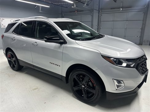 Used 2020 Chevrolet Equinox Premier w/ Premier Redline Edition image 8