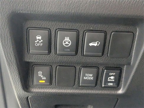 Used 2020 Nissan Pathfinder SL image 15