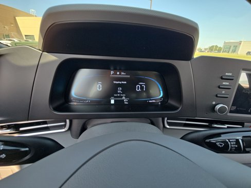New 2025 Hyundai Elantra SE image 14