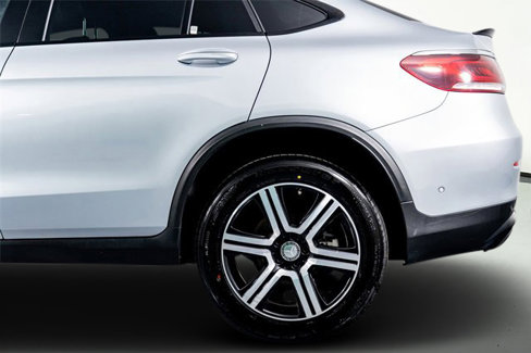 Used 2023 Mercedes-Benz GLC 300 4MATIC Coupe image 9