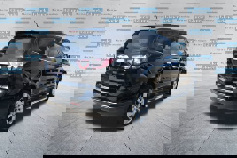 Used 2017 Chevrolet Traverse LT w/ Style and Technology Package image 4