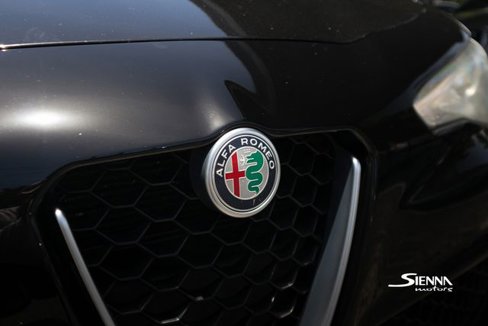 Used 2018 Alfa Romeo Giulia image 7