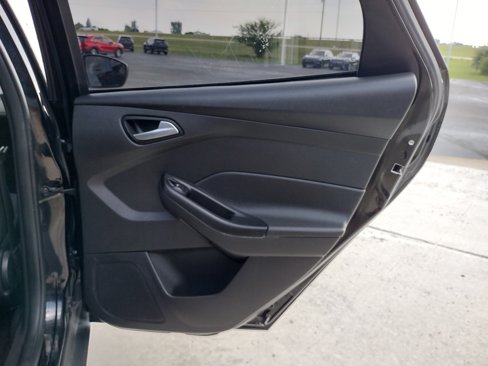 Used 2018 Ford Focus SE image 18