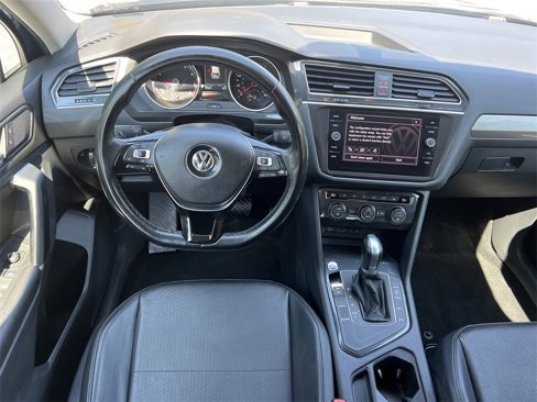 Used 2018 Volkswagen Tiguan SE image 21