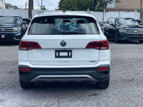 Used 2022 Volkswagen Taos S w/ IQ Drive S Package image 7