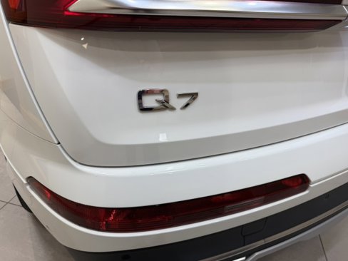 Used 2023 Audi Q7 2.0T Premium image 23
