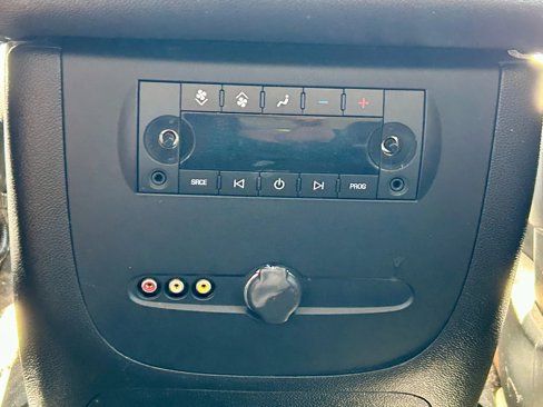 Used 2007 Chevrolet Suburban LT w/ LT Preferred Equipment Group image 23