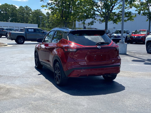 Used 2023 Nissan Kicks SR image 9