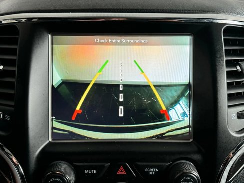Used 2018 Jeep Grand Cherokee Limited image 17