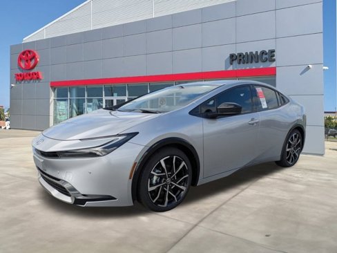 New 2025 Toyota Prius Plug-In Hybrid image 8