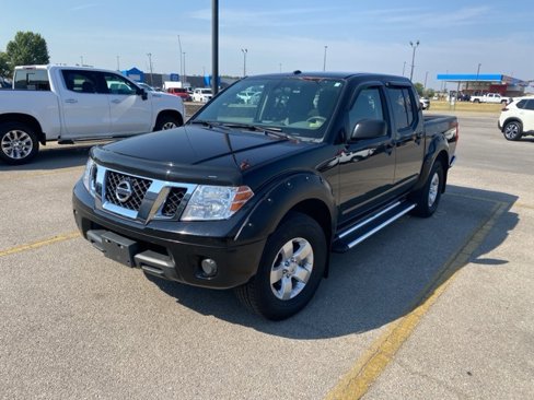 Used 2013 Nissan Frontier SV image 2