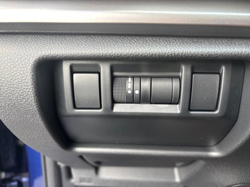 Certified 2025 Subaru Impreza 2.0i image 16