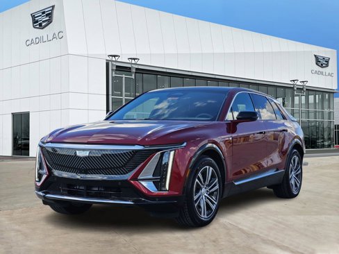 New 2025 Cadillac Lyriq Luxury image 2