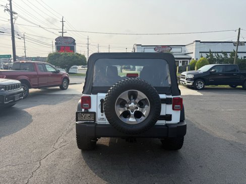 Used 2015 Jeep Wrangler Unlimited Sport w/ Connectivity Group image 6