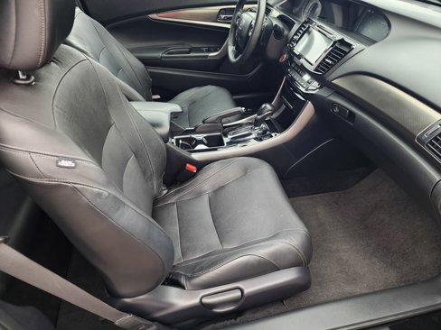 Used 2017 Honda Accord EX-L image 13