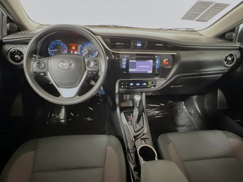 Used 2019 Toyota Corolla LE image 28