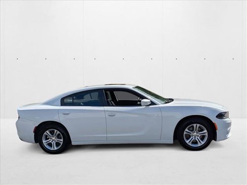 Used 2020 Dodge Charger SXT w/ Leather Interior Group image 4