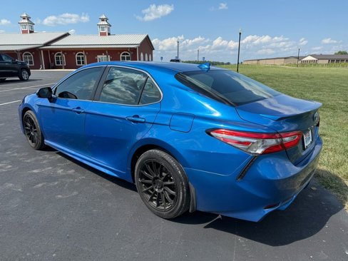 Used 2019 Toyota Camry SE image 7